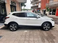 Usata Nissan Qashqai N-Connecta 110 CV (80 kW) 2018 Bianco SUV