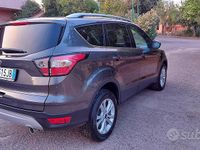 Usata Ford Kuga 120 CV (88 kW) 2018 Grigio SUV