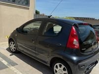 Usata Peugeot 107 68 CV (50 kW) 2009 Grigio Utilitaria