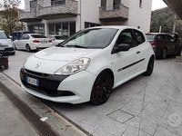 Usata Renault Clio R.S. R.S. 203 CV (149 kW) 2010 Bianco Utilitaria