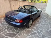 Usata Mazda MX5 110 CV (80 kW) 2002 Blu/azzurro Cabrio