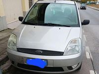 Usata Ford Fiesta Zetec 75 CV (55 kW) 2003 Berlina
