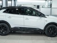 Usata Opel Grandland X GS Line 131 CV (96 kW) 2022 Bianco perlato metallizzato SUV