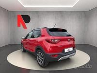 Usata Kia Stonic Style 110 CV (80 kW) 2018 Rosso SUV