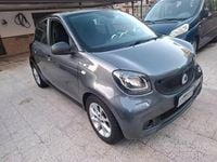 Usata Smart ForFour Pure 71 CV (52 kW) 2015 Grigio Utilitaria