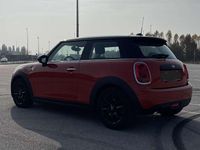 Usata Mini ONE 75 CV (55 kW) 2019 Arancione Utilitaria