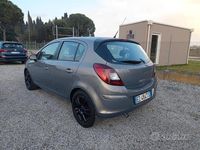 Usata Opel Corsa 85 CV (62 kW) 2012 Marrone Utilitaria