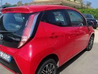 Brugt Toyota Aygo X-play 69 HK (50 kW) 2016 Rød Hatchback