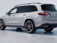 Nuova Mercedes GLS600 Maybach 557 CV (409 kW) 2026 Argento SUV