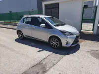 Usata Toyota Yaris Hybrid Active 73 CV (53 kW) 2018 Berlina