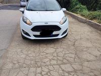Usata Ford Fiesta 75 CV (55 kW) 2017 Bianco Utilitaria