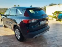 Usado Ford Kuga Business Edition 120 CV (88 kW) 2021 Negro SUV
