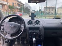 Usata Ford Fiesta Ghia 79 CV (58 kW) 2002 Utilitaria