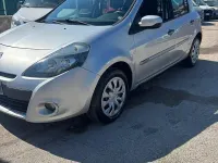 Usata Renault Clio II 85 CV (62 kW) 2010 Grigio Berlina