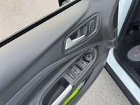 Usata Ford Kuga S 120 CV (88 kW) 2017 Bianco SUV