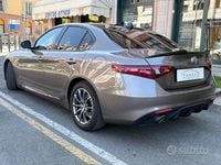 Usata Alfa Romeo Giulia Super 150 CV (110 kW) 2017 Grigio Berlina