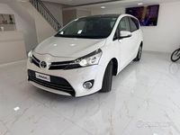 Usata Toyota Verso Active 124 CV (91 kW) 2013 Bianco Monovolume