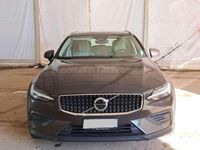 Usata Volvo V60 CC Core 197 CV (144 kW) 2023 Grigio Station wagon