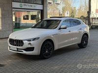 Usata Maserati Levante GranLusso 250 CV (183 kW) 2019 Bianco SUV