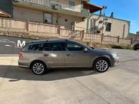 Usata VW Passat Highline 170 CV (125 kW) 2011 Grigio Station wagon