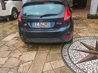 Usata Ford Fiesta 68 CV (50 kW) 2010 Grigio Utilitaria