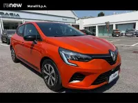 Usata Renault Clio Equilibre 100 CV (73 kW) 2023 Arancione Utilitaria