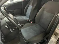 Usata Ford Fiesta Ghia 68 CV (50 kW) 2007 Grigio Utilitaria