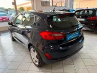 Usata Ford Fiesta 85 CV (62 kW) 2017 Blu Utilitaria