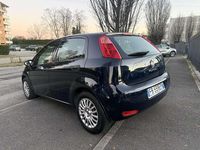 Usata Fiat Punto Lounge 77 CV (56 kW) 2015 Blu/azzurro Berlina