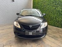 Usata Lancia Ypsilon Silver 69 CV (50 kW) 2021 Nero Utilitaria
