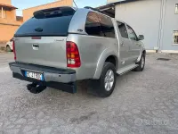 Usata Toyota HiLux SR 171 CV (125 kW) 2011 Grigio Pick-up