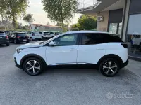 Usata Peugeot 3008 Access 131 CV (96 kW) 2018 Bianco SUV