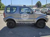 Usata Suzuki Jimny 85 CV (62 kW) 2005 Grigio SUV