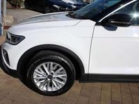 Usata VW T-Roc Life 110 CV (80 kW) 2023 Bianco SUV