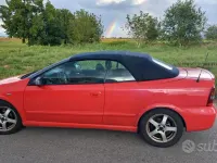 Usata Opel Astra 101 CV (74 kW) 2003 Rosso Cabrio