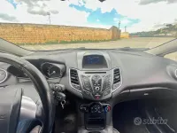 Usata Ford Fiesta 75 CV (55 kW) 2016 Bianco Utilitaria