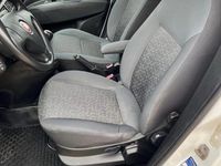 Usata Fiat Doblò 90 CV (66 kW) 2012 Bianco Monovolume