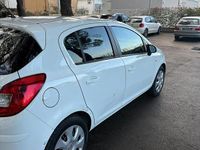 Usata Opel Corsa 75 CV (55 kW) 2011 Bianco Berlina