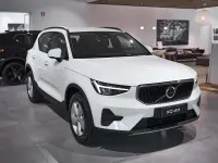 Nuova Volvo XC40 163 CV (119 kW) 2026 Bianco SUV