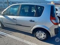 Usata Renault Scénic II 106 CV (77 kW) 2005 Grigio Monovolume