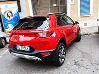 Usata Kia Stonic 100 CV (73 kW) 2022 Rosso SUV