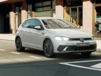 Nuova VW Polo R-line Plus 95 CV (69 kW) 2026 Reflex silver metallizzato Utilitaria