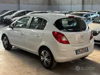 Usata Opel Corsa Edition 86 CV (63 kW) 2013 Bianco Utilitaria
