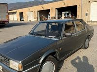 Usata Alfa Romeo 90 128 CV (94 kW) 1986 Grigio Berlina