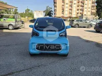 Usata XEV Yoyo 7 kW (10 CV) 2024 Blu Utilitaria