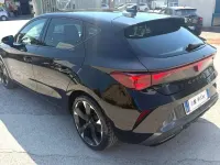 Usata Cupra Leon 150 CV (110 kW) 2025 Midnight schwarz metallic Berlina