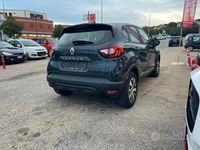 Usata Renault Captur Zen 90 CV (66 kW) 2018 Grigio SUV