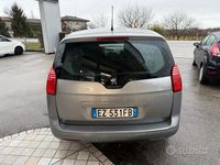 Usata Peugeot 5008 Allure 114 CV (83 kW) 2015 Grigio Monovolume