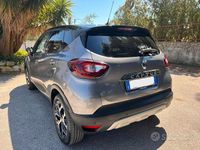 Usata Renault Captur 90 CV (66 kW) 2019 Grigio SUV
