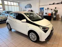 Begagnad Toyota Aygo X-cite 72 HK (52 kW) 2018 Vit Halvkombi